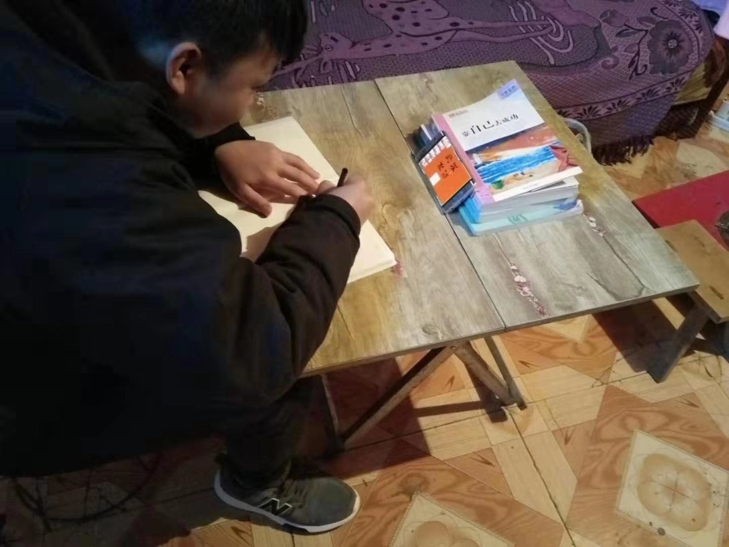 假期自主学习训练，不忘技能成才初心