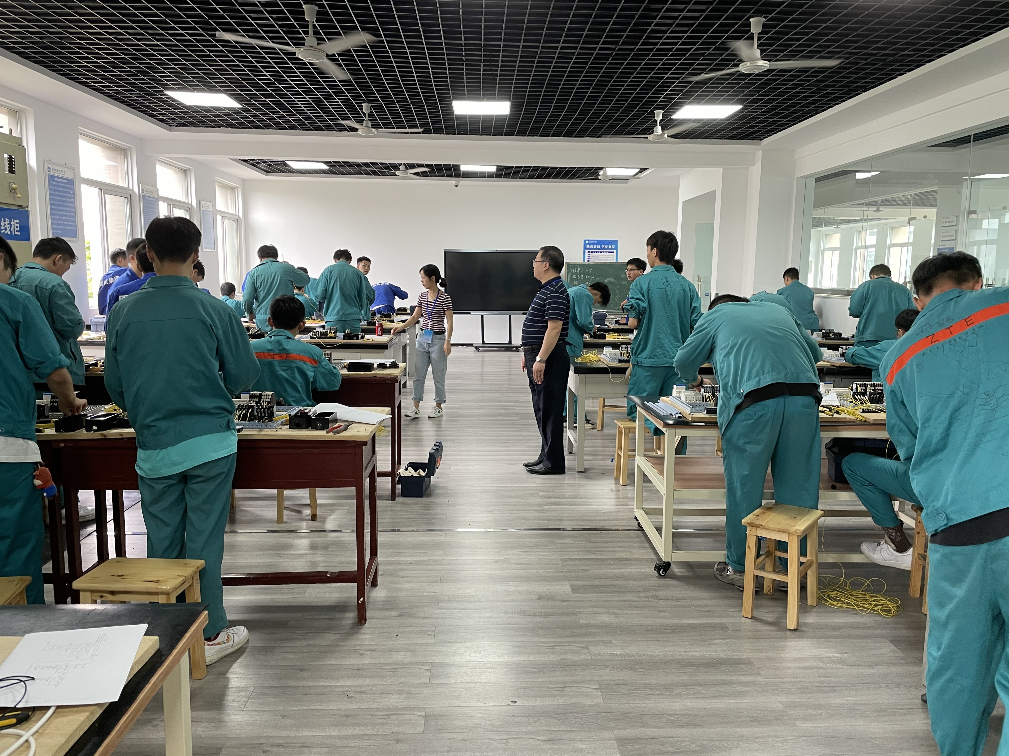 德阳安装技师学院顺利开展学生期末鉴定、认定工作