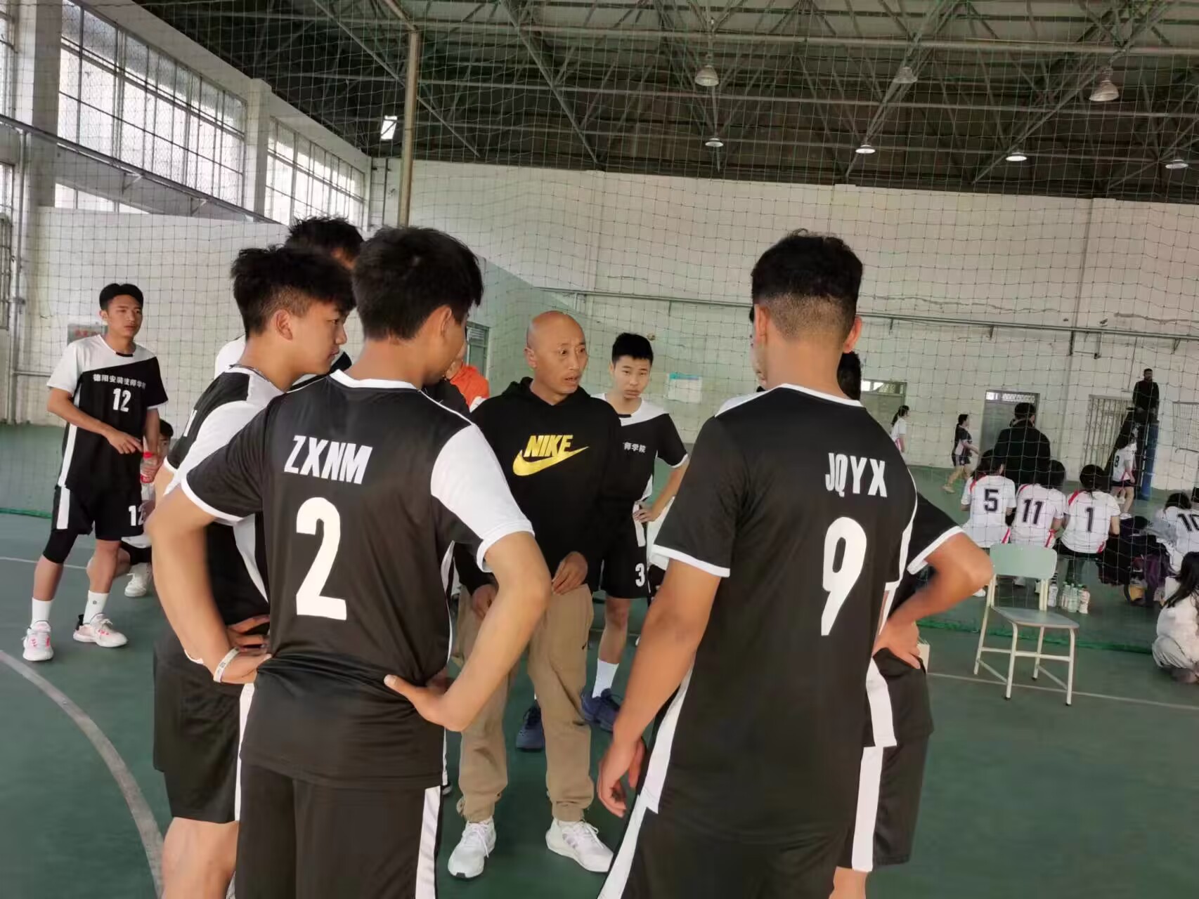 【我身边的老师】不忘初心勤耕耘，砥砺前行勇担当——刘九洲