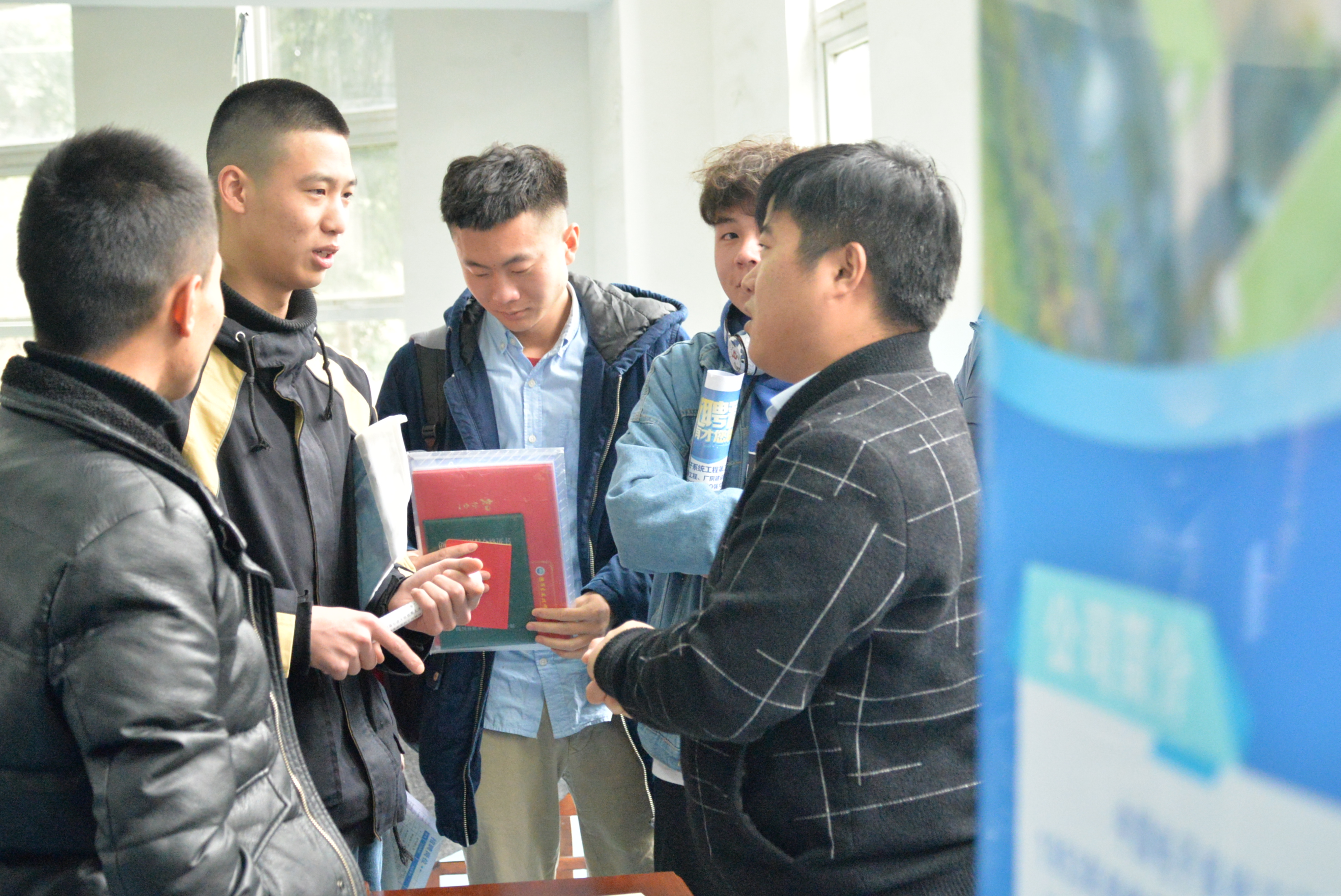 走进双选会，圆梦在安院