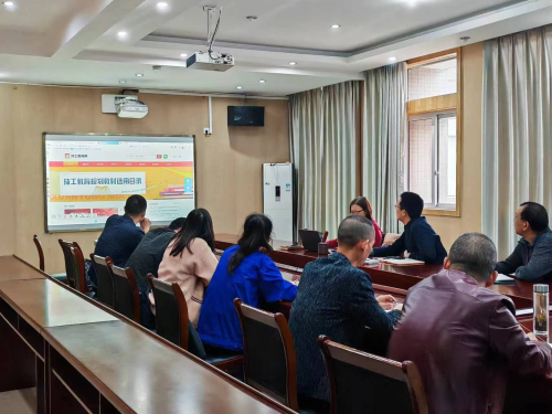 深入系部做教研活动，以促教研做实落地