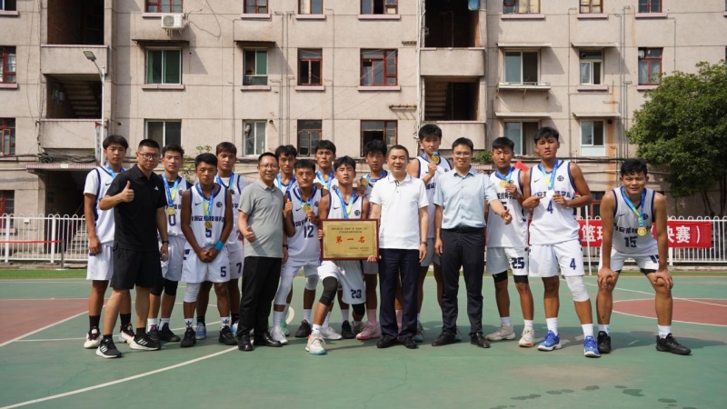 热血燃夏！德阳安装技师学院勇夺第三届“贡嘎杯”暨“奔跑吧?少年”中学生篮球比赛冠军